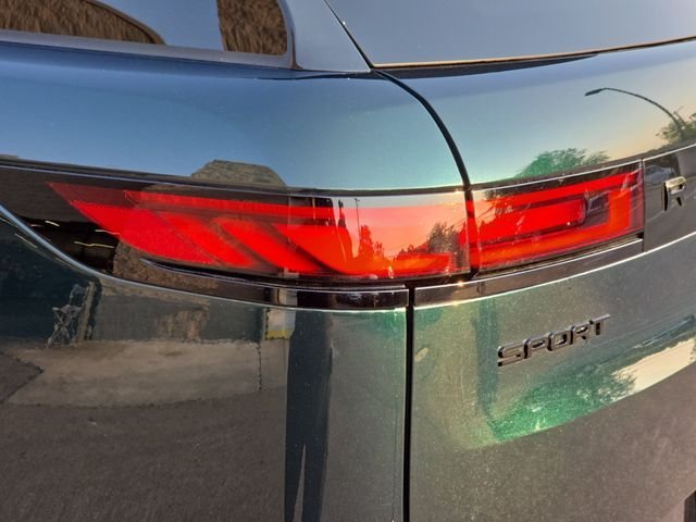New 2026 British Racing Green LAND ROVER Dynamic SE image 23