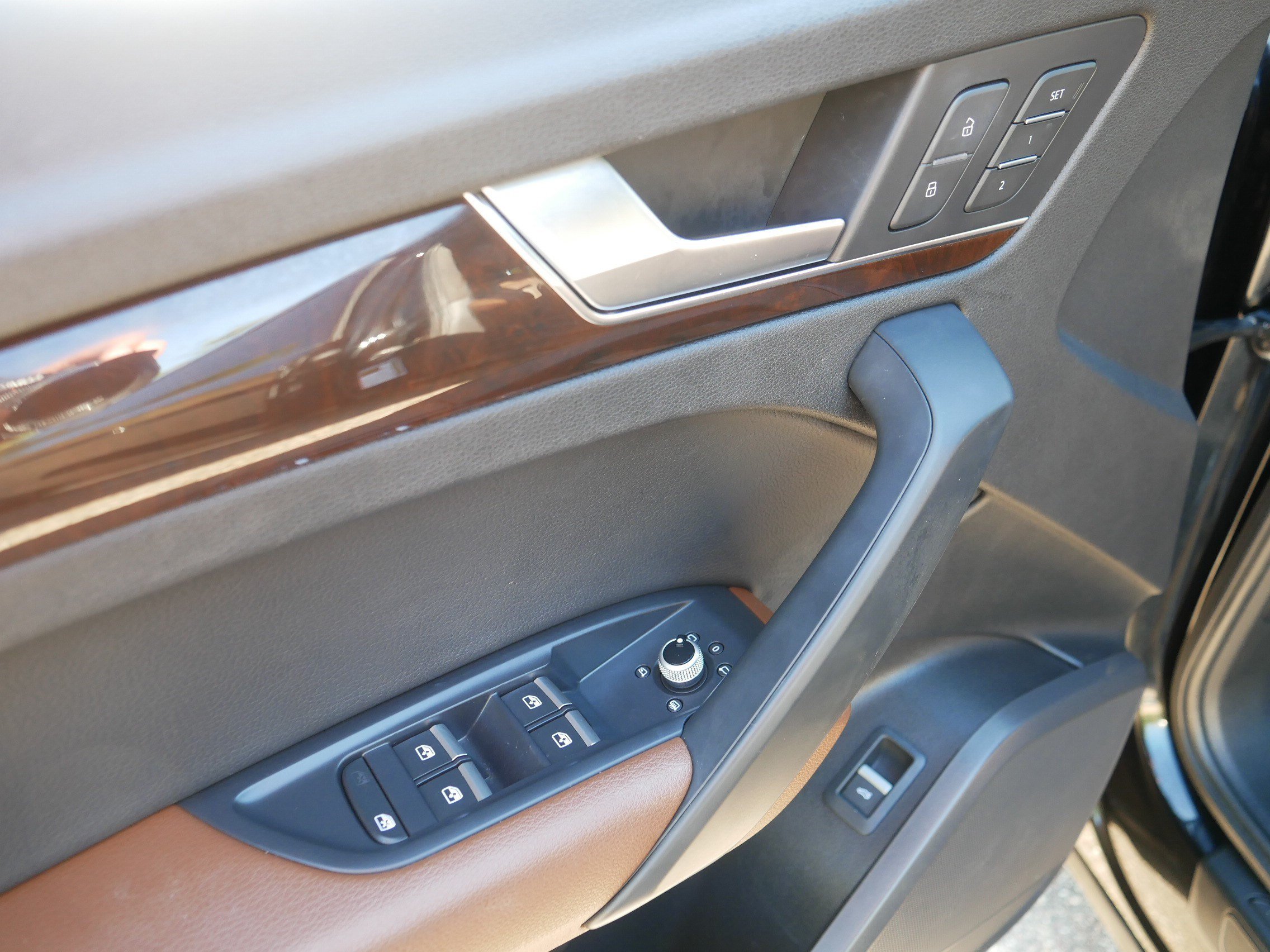 Used 2018 Black Audi Premium image 19