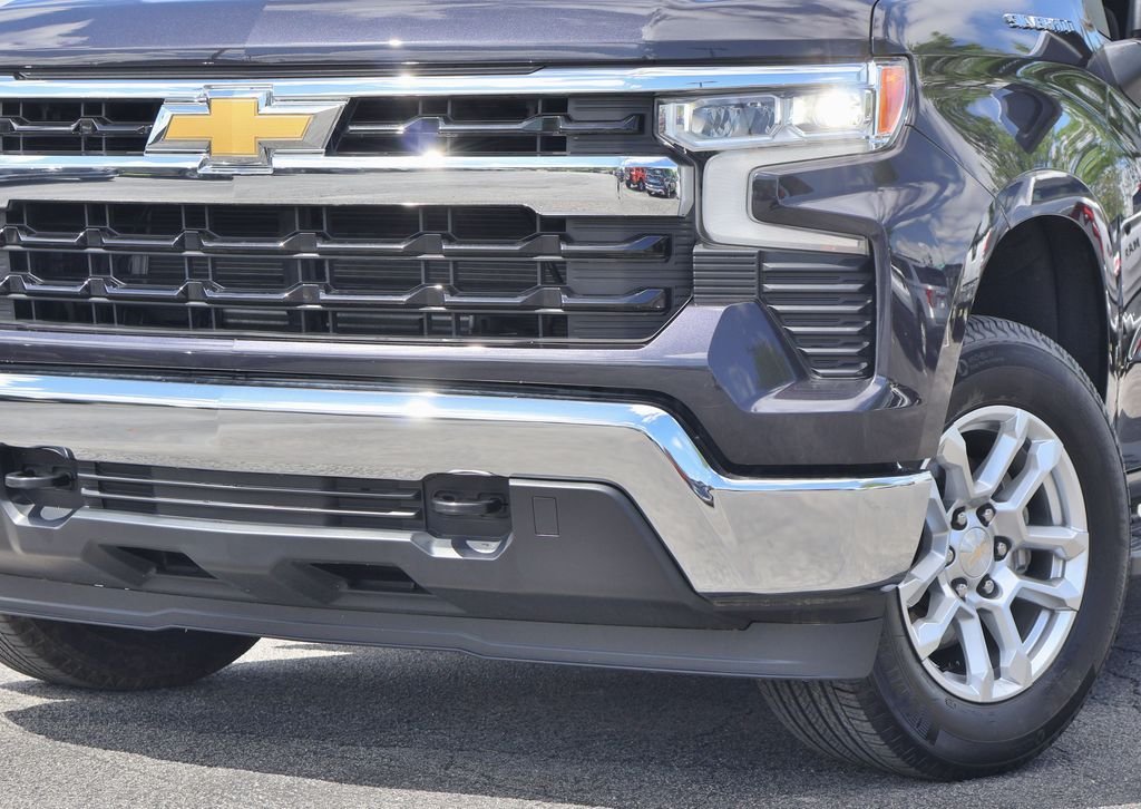 Used 2024 Gray Chevrolet LT image 29