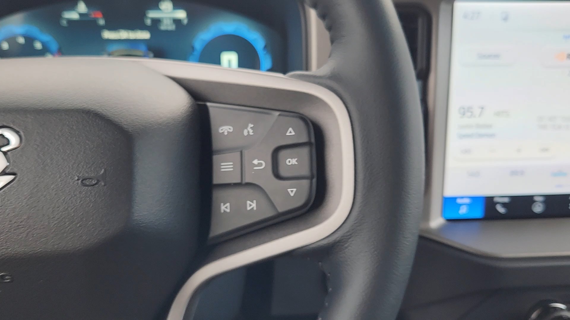 New 2026 Marsh Gray Ford Outer Banks image 24