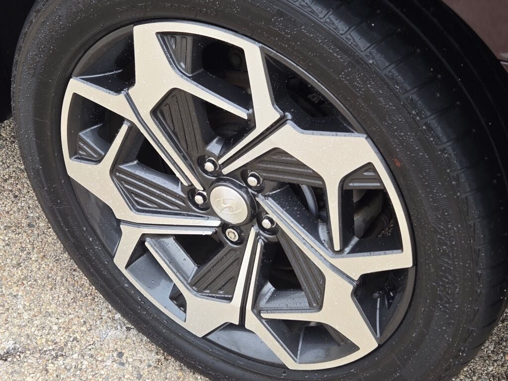 Used 2022 Red Hyundai Calligraphy image 14