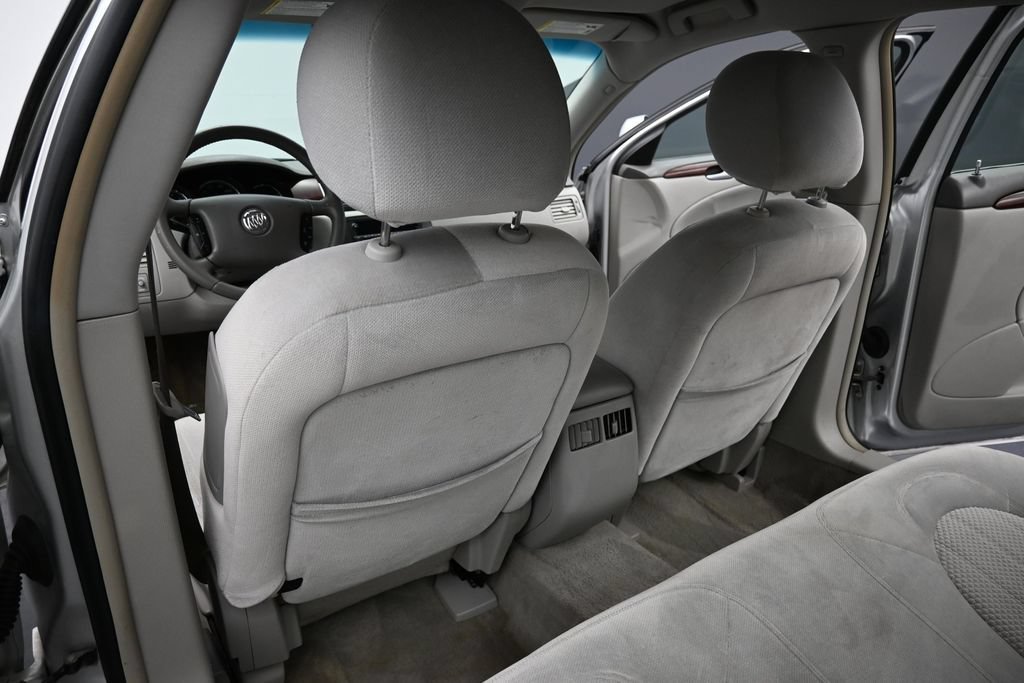 Used 2009 Quicksilver Metallic Buick CX image 30