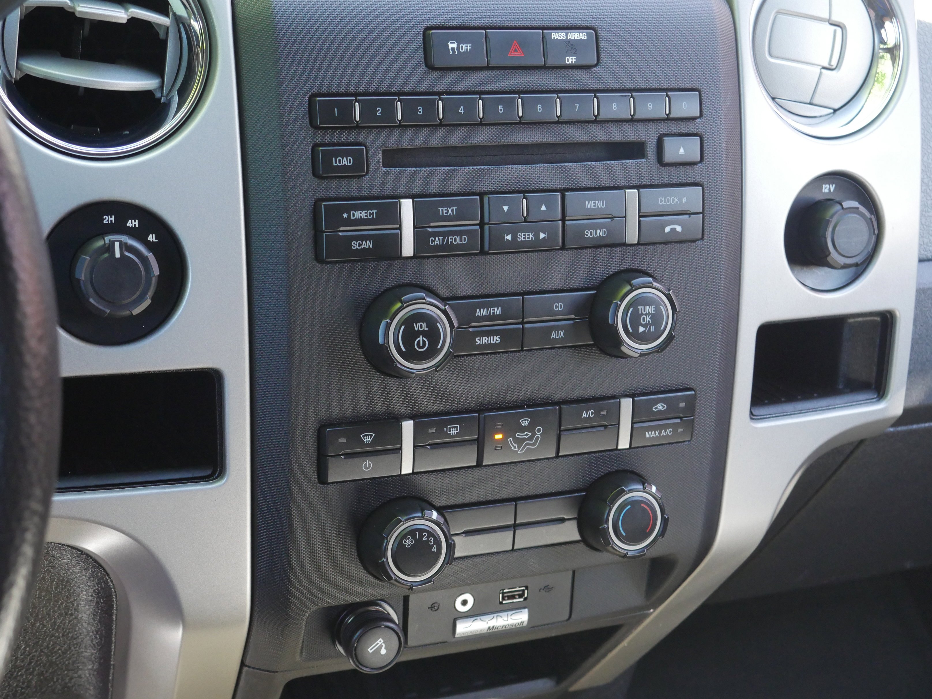 Used 2011 Dark Blue Pearl Metallic Ford XLT image 12