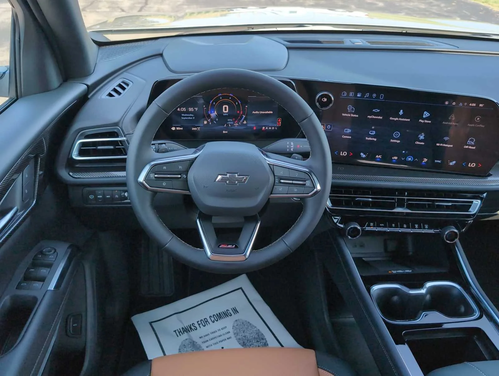 2027 Chevrolet Traverse Z71 - Photo 10