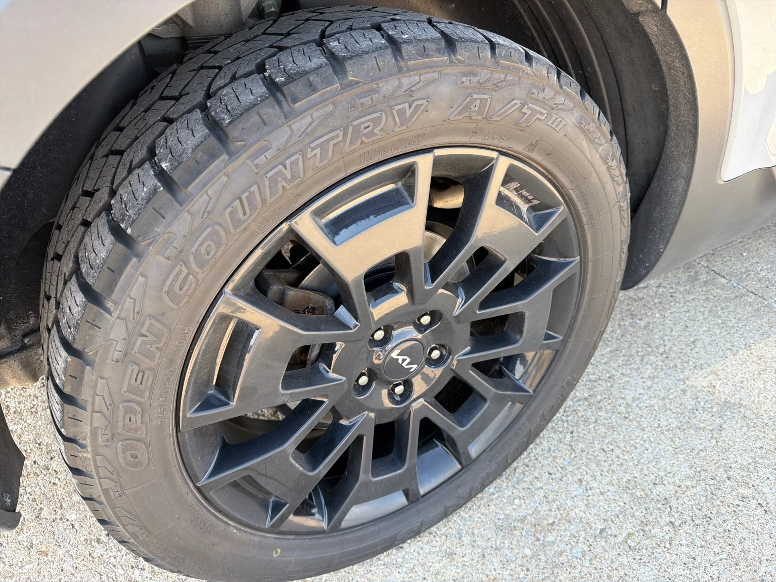 Used 2022 Gray Kia SX image 3