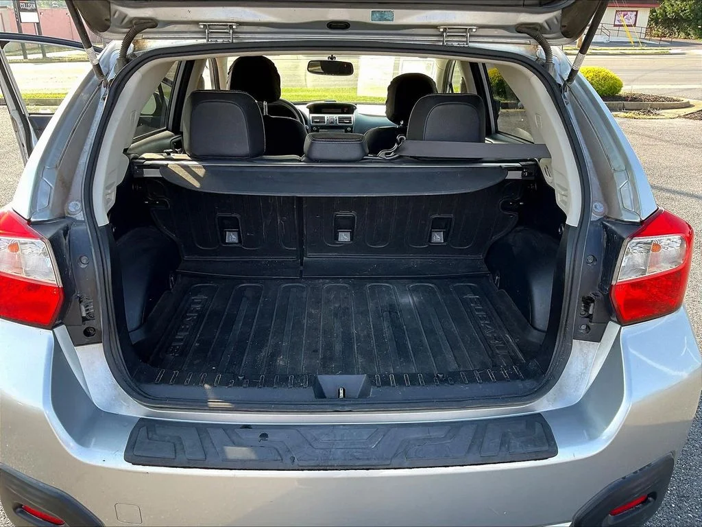 Used 2015 Ice Silver Metallic Subaru 2.0i Limited image 6