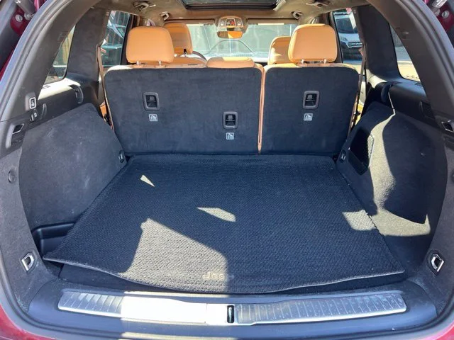 Certified Used 2025 Red Jeep Summit Reserve image 36