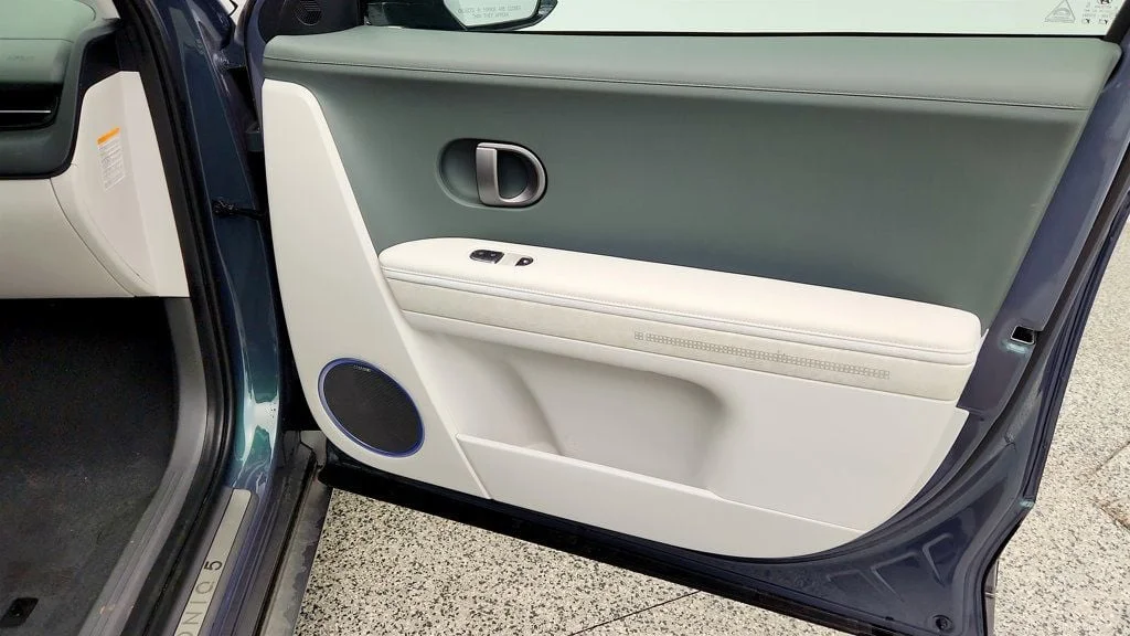 Used 2025 Digital Teal Hyundai Limited AWD image 25