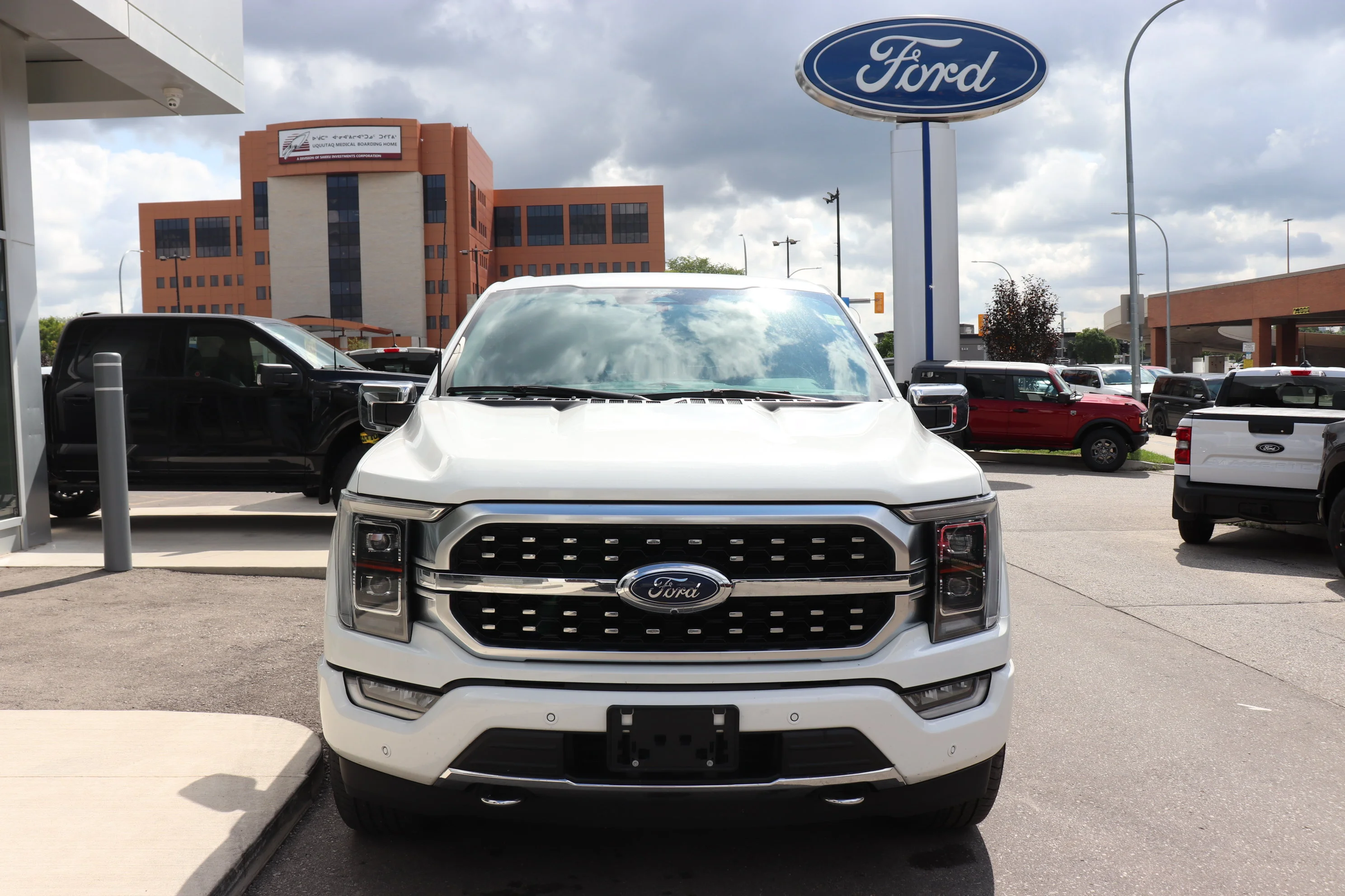 Used 2022  Ford XL 4WD SuperCrew 5.5