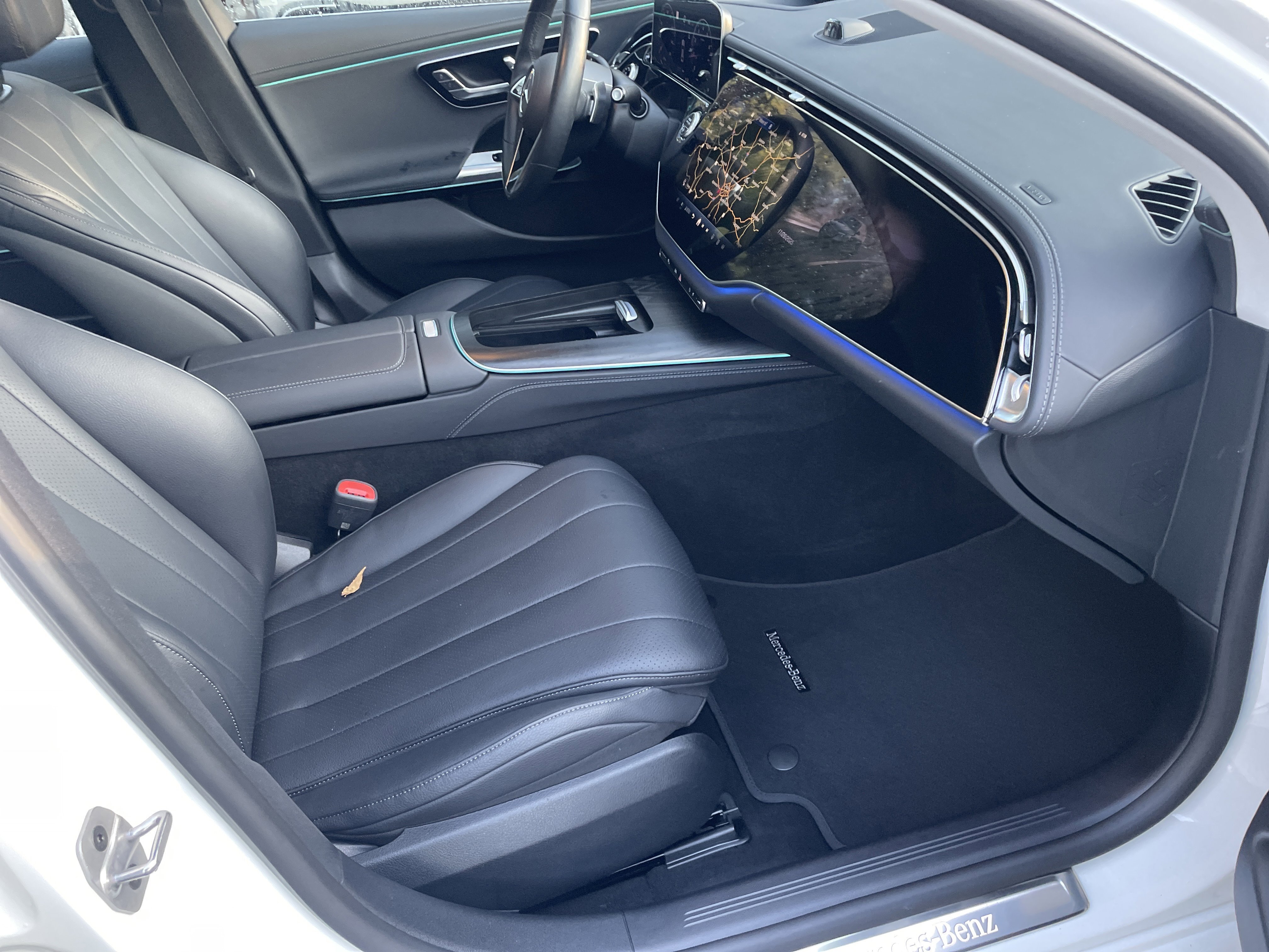 Certified Used 2025 Polar White Mercedes-Benz E 350 4MATIC® Sedan image 50