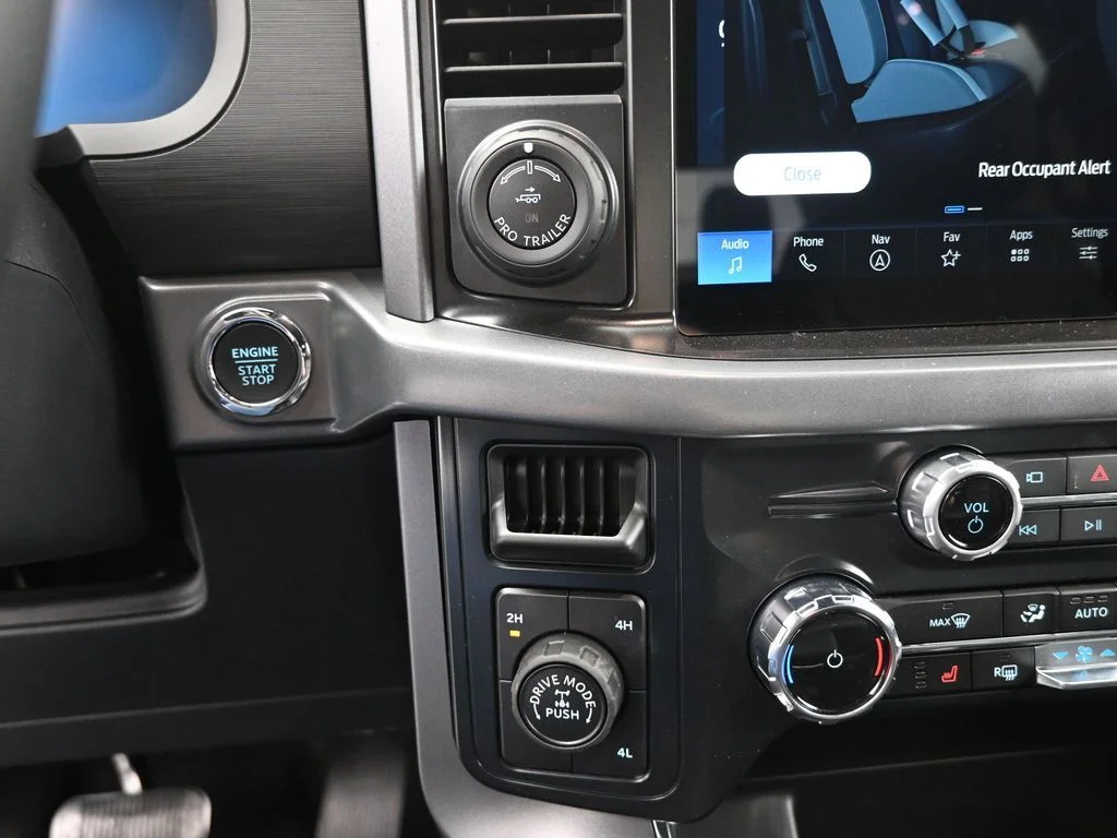 New 2026 Oxford White Ford XLT image 18