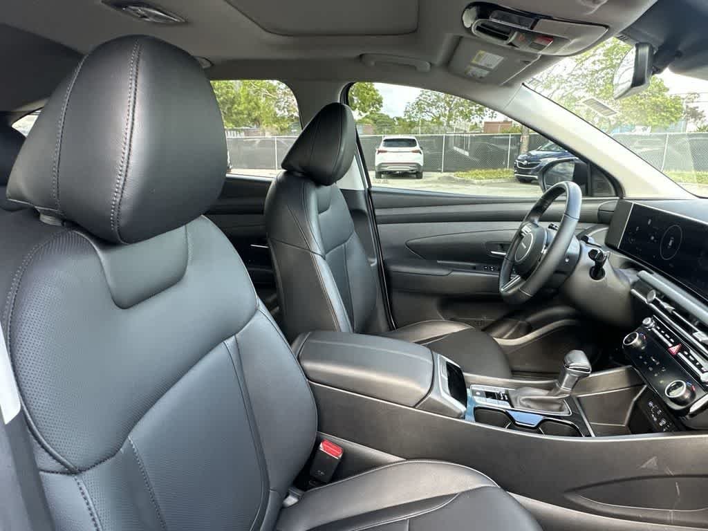 Used 2025 Serenity White Pearl Hyundai SEL Convenience image 27