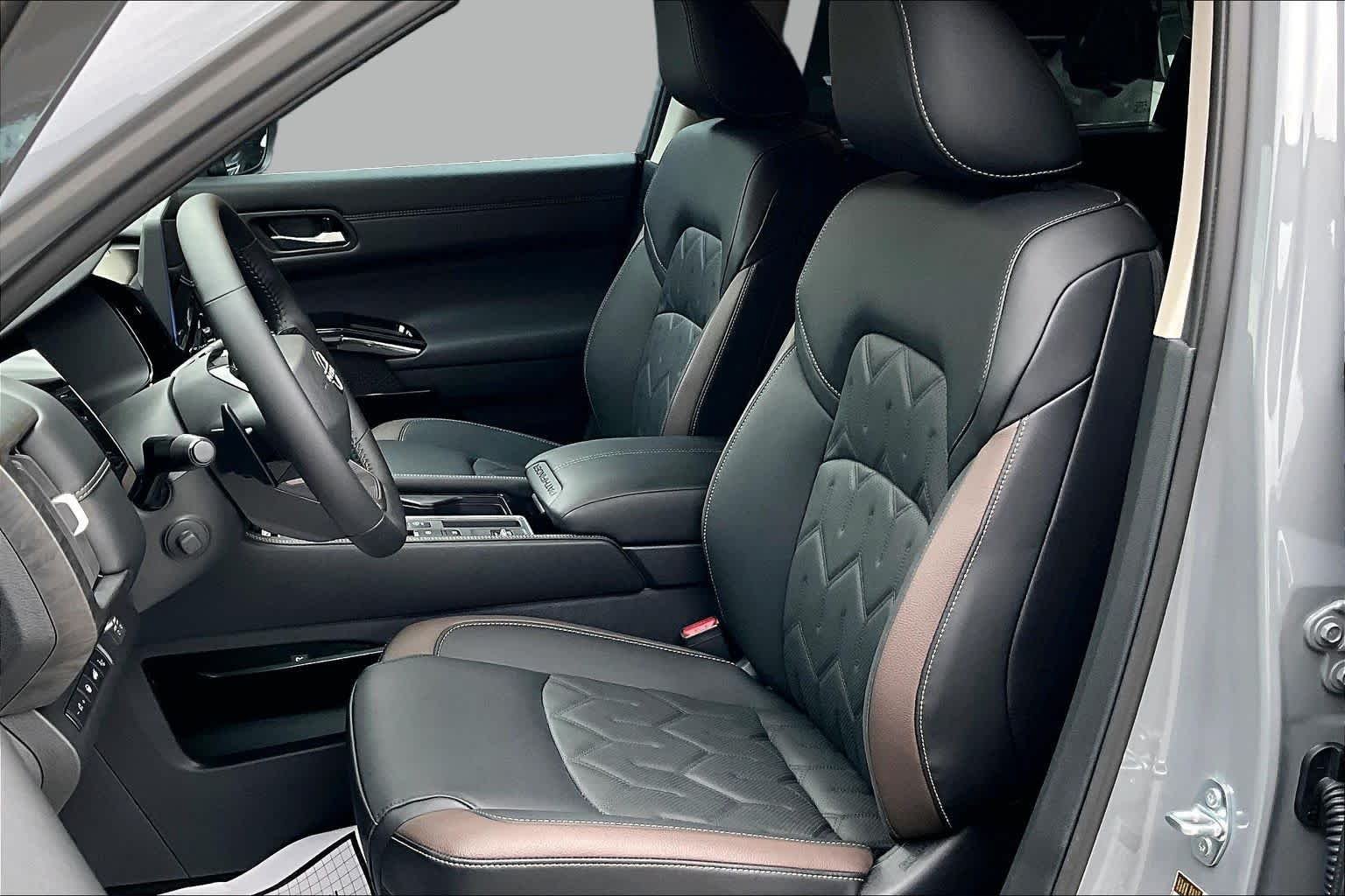 New 2026 Boulder Gray Pearl Nissan Platinum image 15