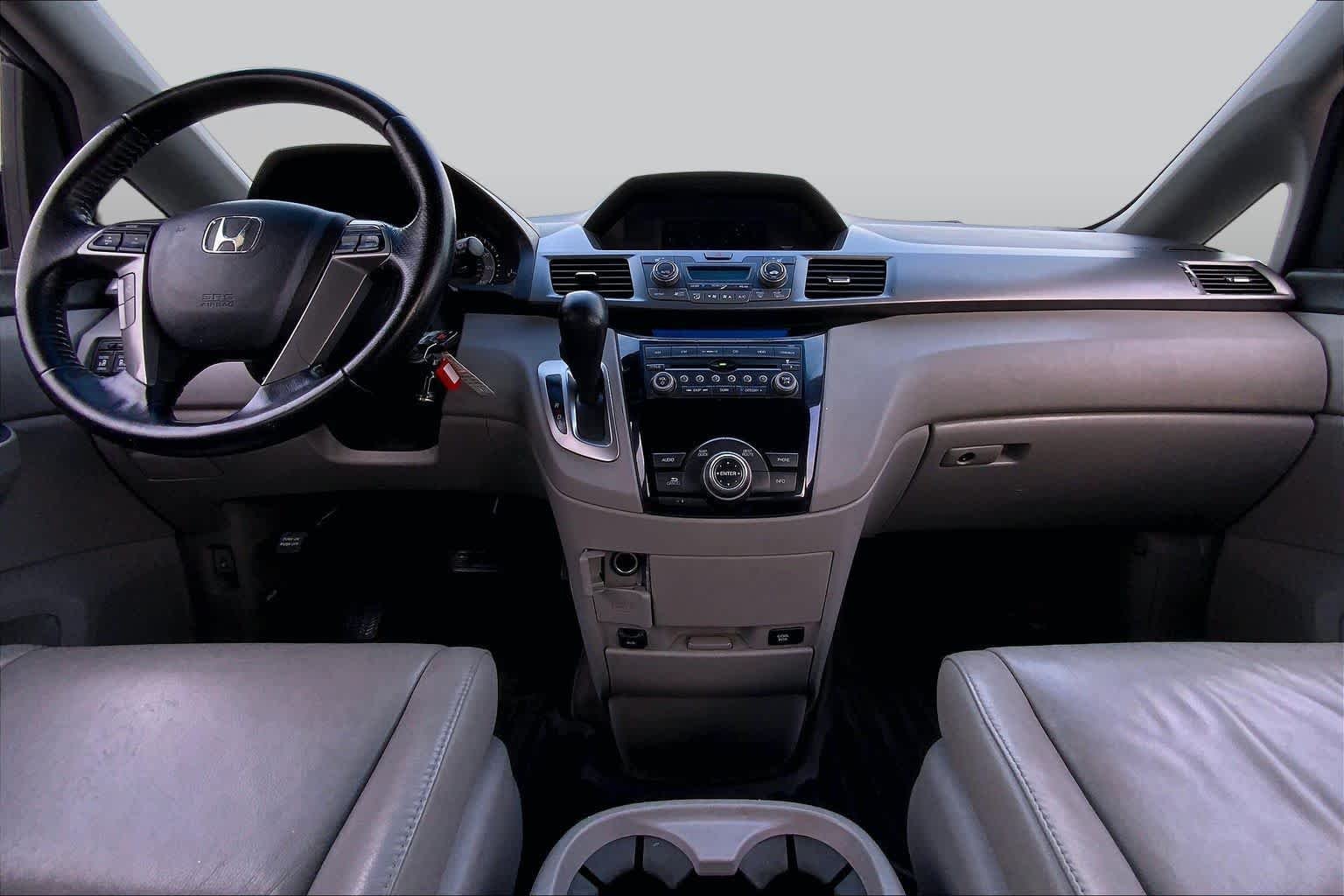 Used 2013 Polished Metal Metallic Honda EX-L image 15