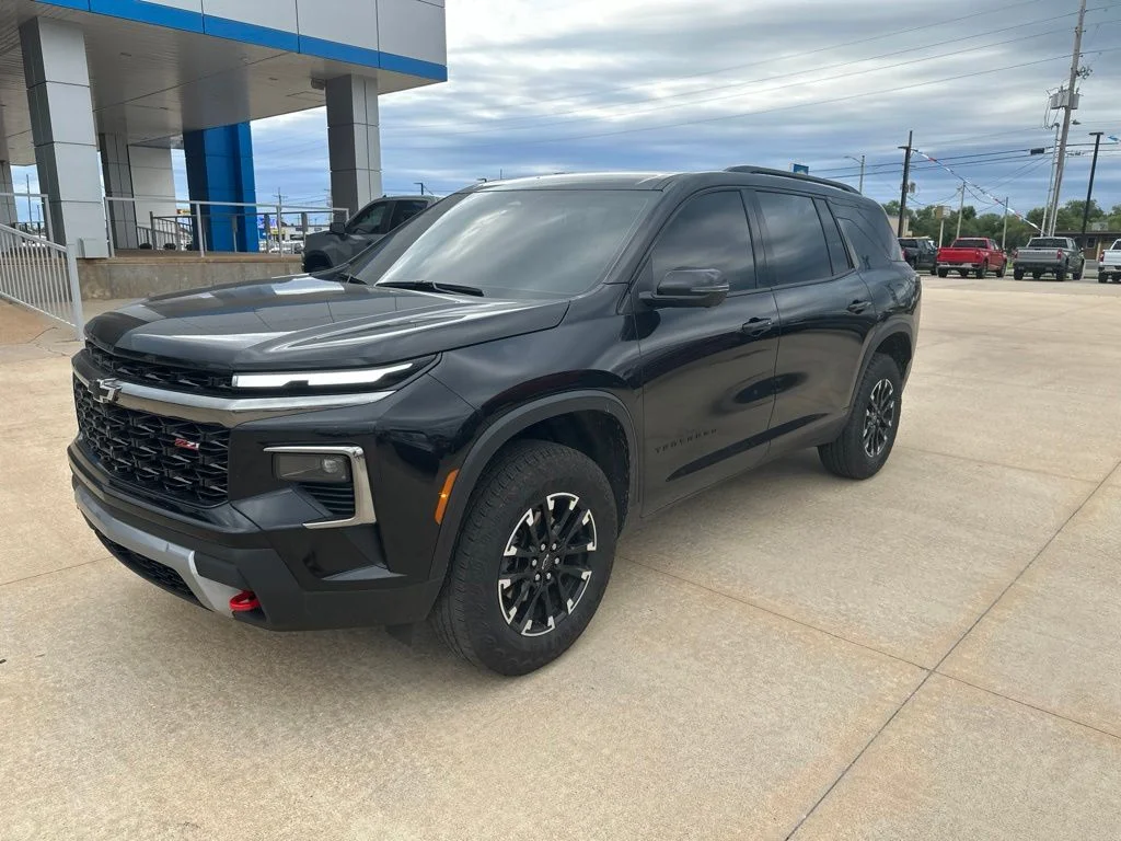 Used 2024 Black Chevrolet Z71 image 30