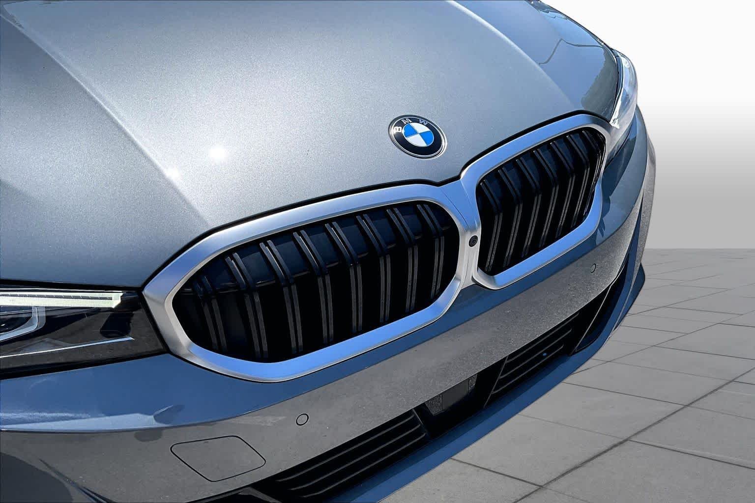 2025 BMW 3 Series 27