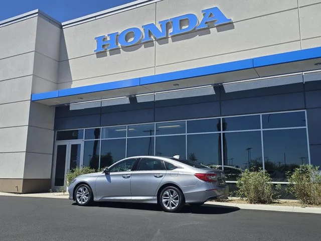 Used 2018 Lunar Silver Metallic Honda LX image 18