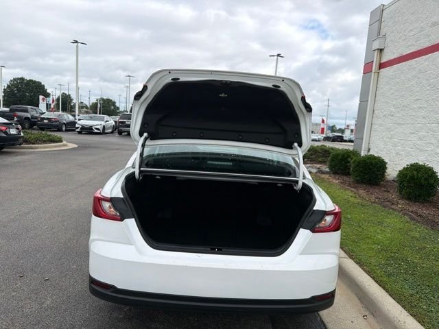 Used 2025 White Toyota LE image 13