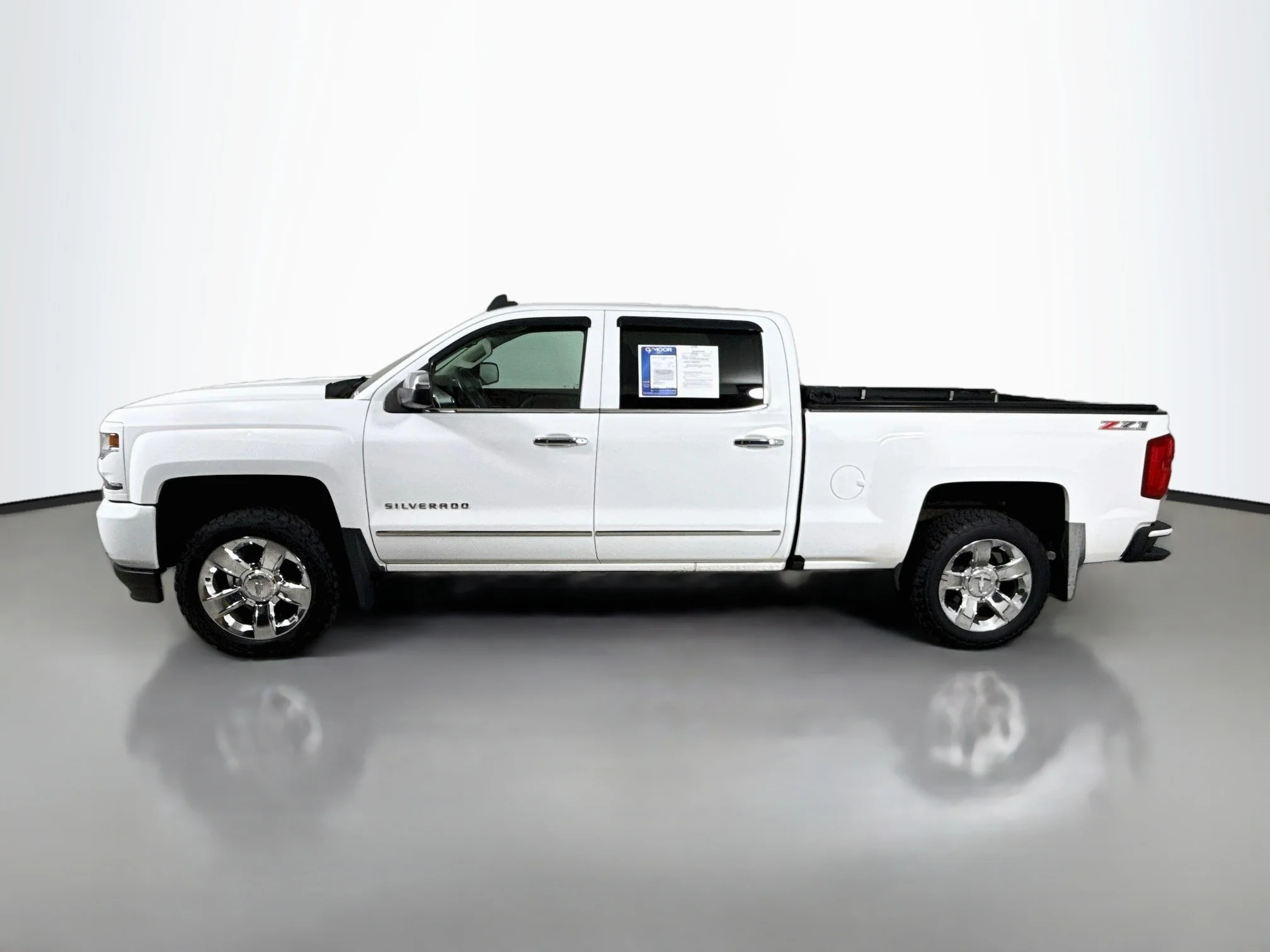 Used 2017 Summit White Chevrolet LTZ image 4