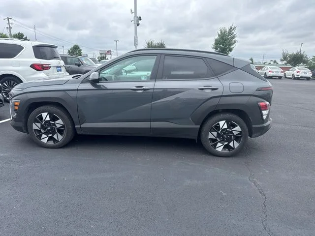 Used 2025 Gray Hyundai SEL image 7