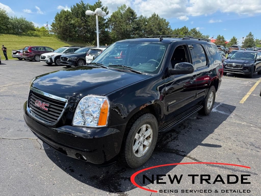Used 2013 Black GMC SLE image 1