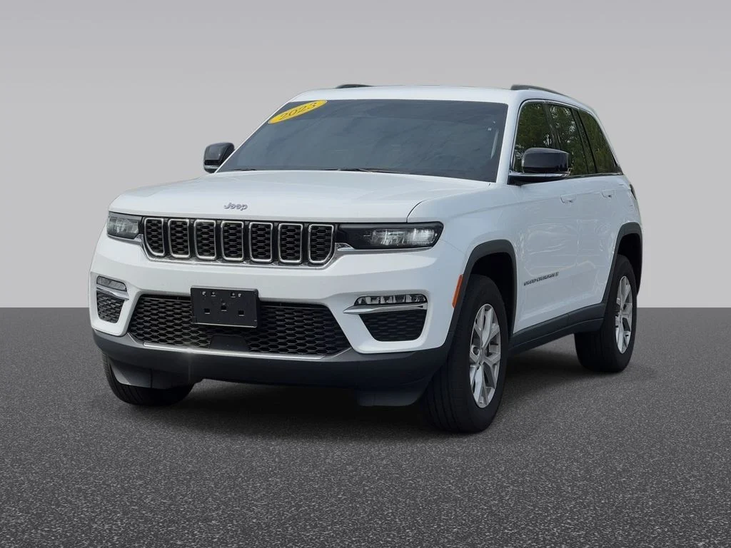 Used 2023 White Jeep Limited image 2