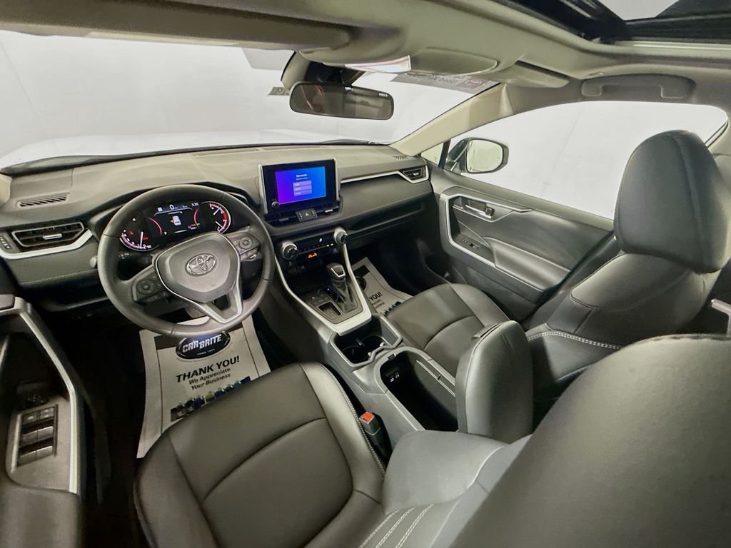 Used 2025 Wind Chill Pearl Toyota XLE Premium image 22