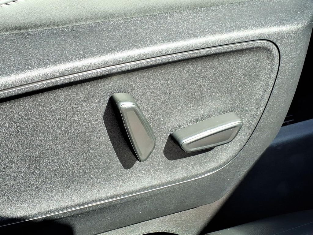 New 2026 Carbonized Gray Metallic Ford Badlands® image 10