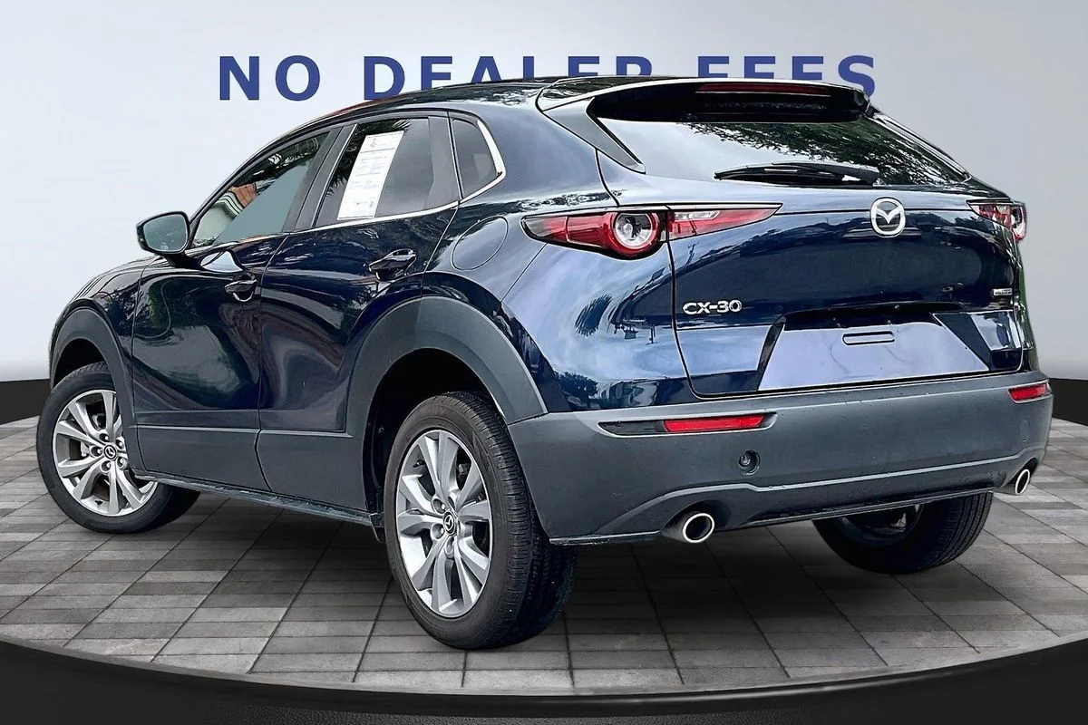 Used 2021  Mazda Select image 4