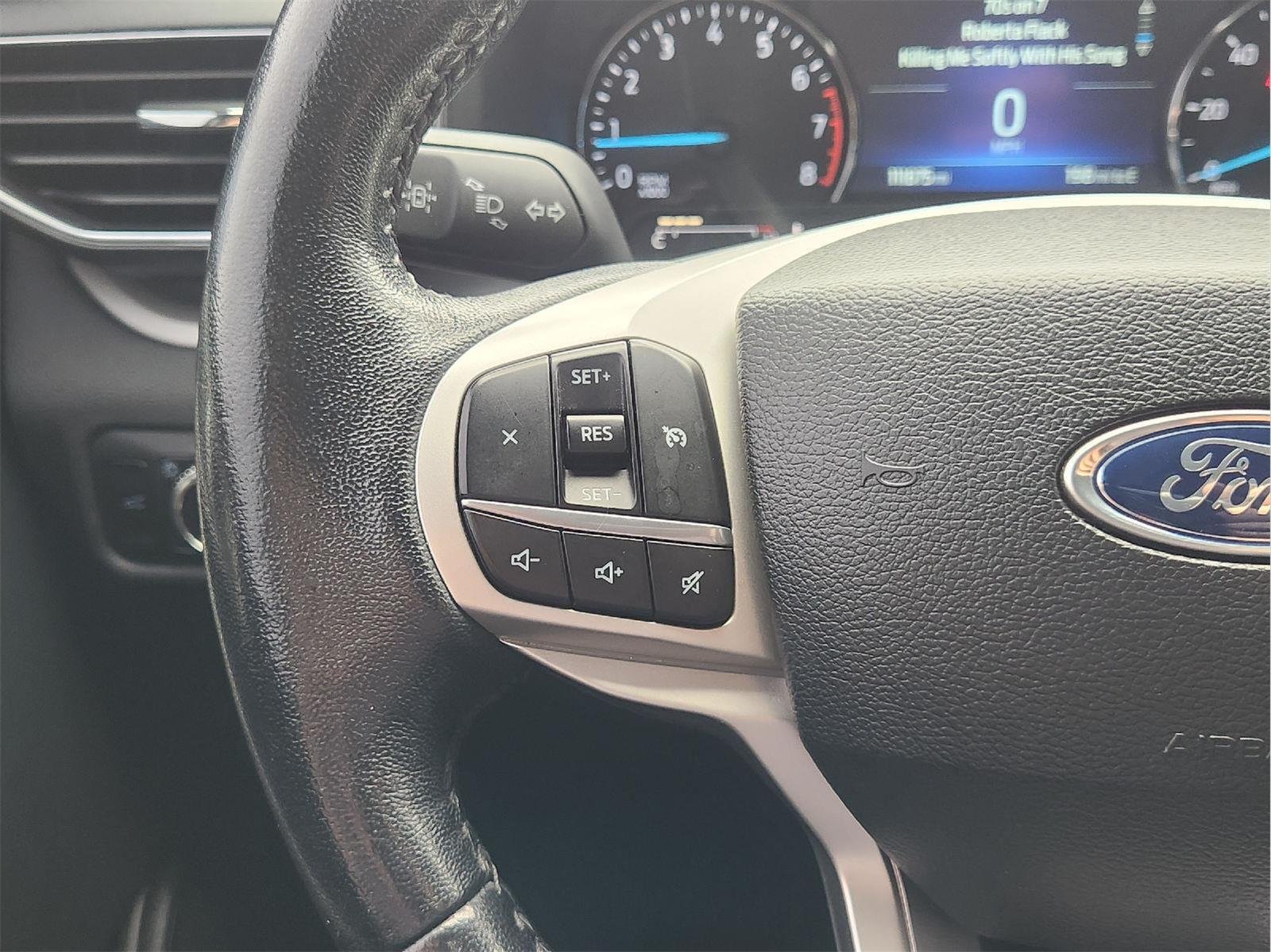 2023 Ford Explorer photo 28 of 34