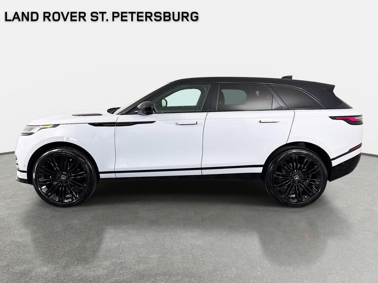 Used 2026 Gray Land Rover Dynamic SE image 8