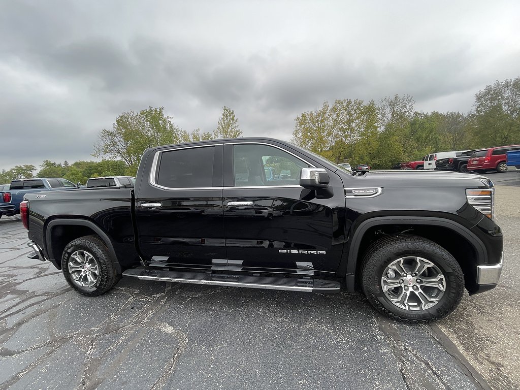 2026 GMC Sierra 1500 SLT - Photo 5