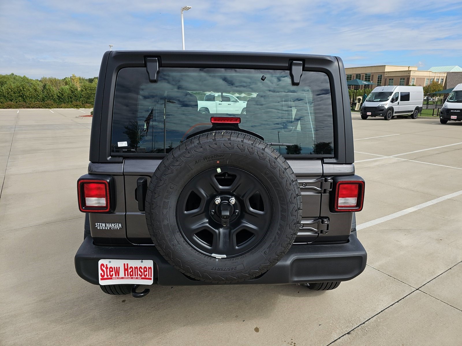 New 2027 Granite Crystal Metallic Clearcoat Jeep Sport image 4
