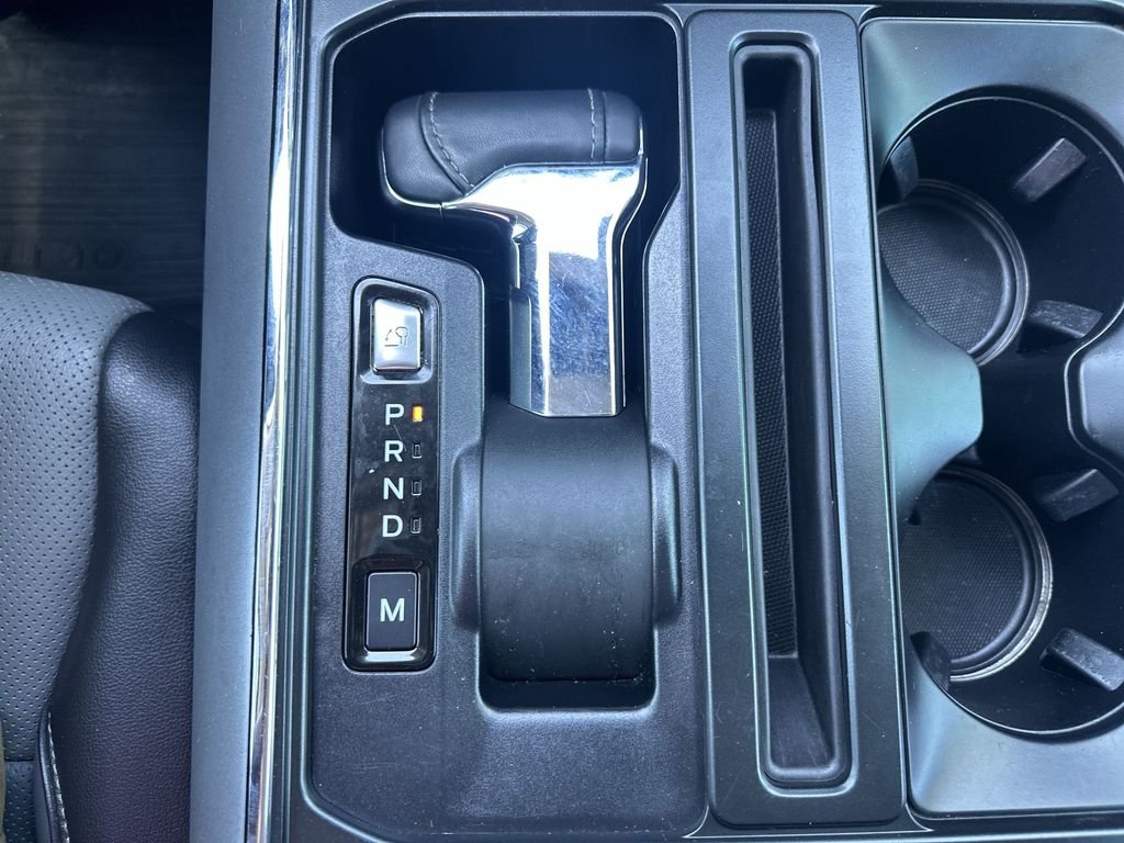 Used 2021 Blue Ford Lariat image 29
