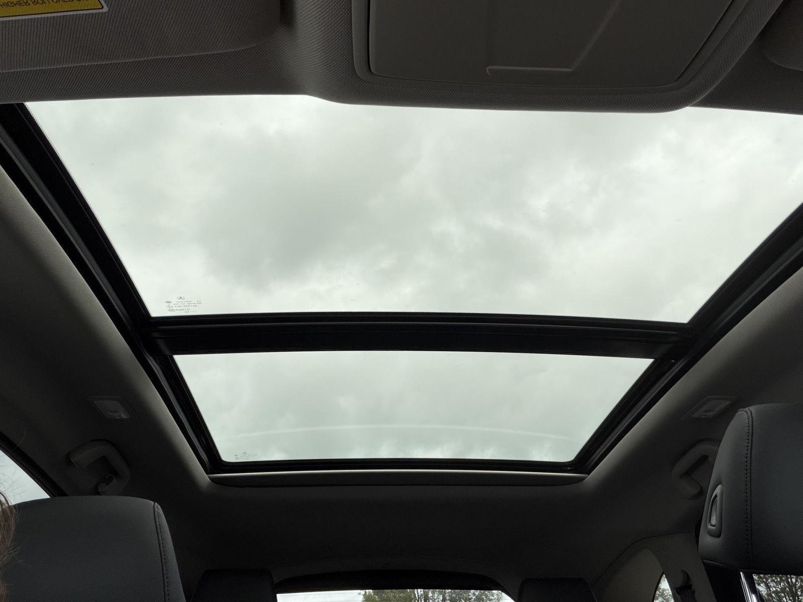 Used 2024 Liquid Carbon Metallic Acura  image 7