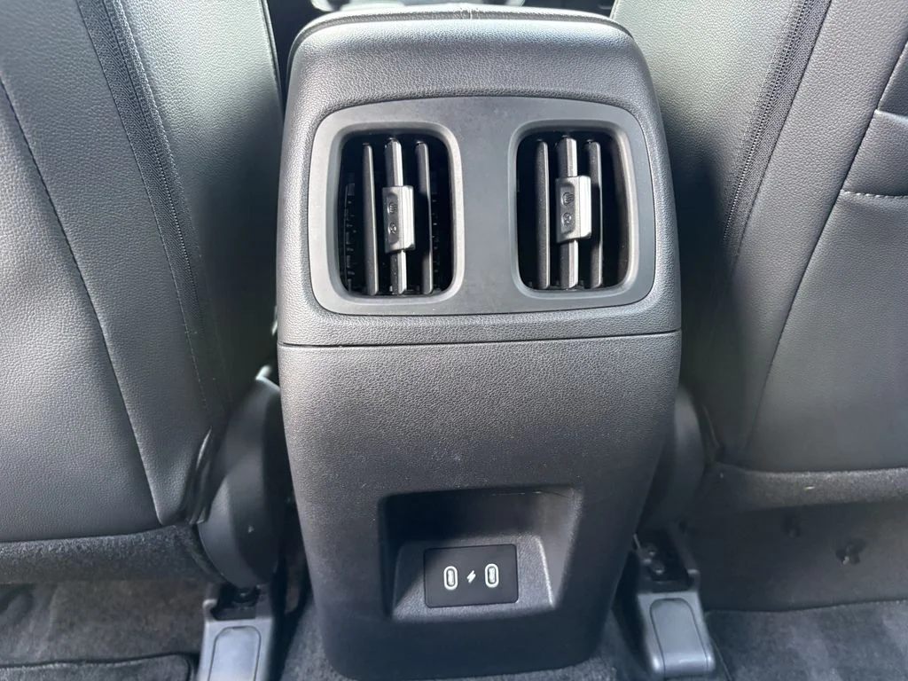 Used 2025 Sage Gray Hyundai SEL image 25