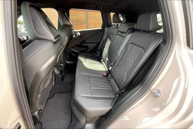 2026 BMW X3 30 - Photo 10
