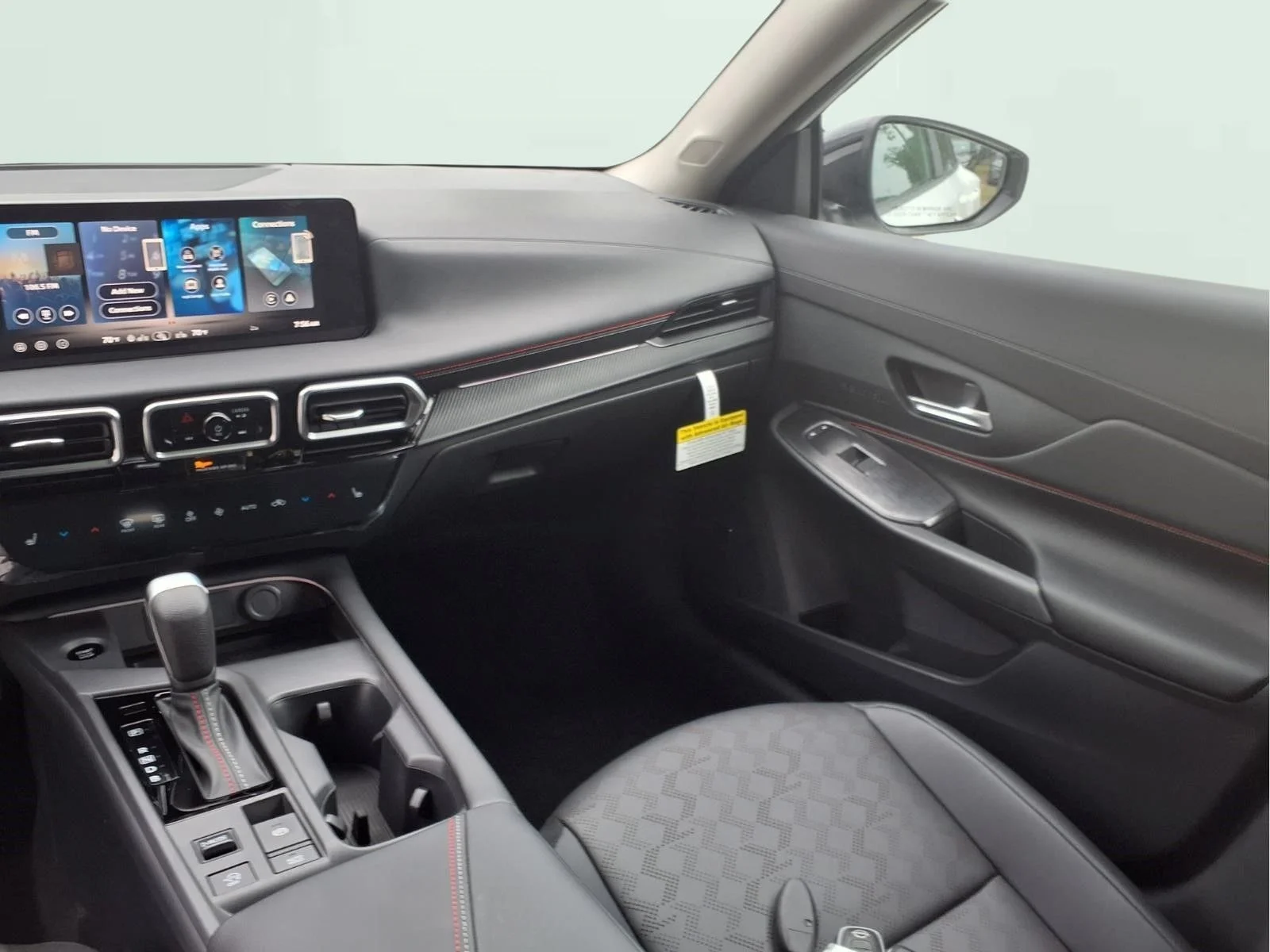 New 2026 Aspen White TriCoat / Super Black Two-tone Nissan SR image 10