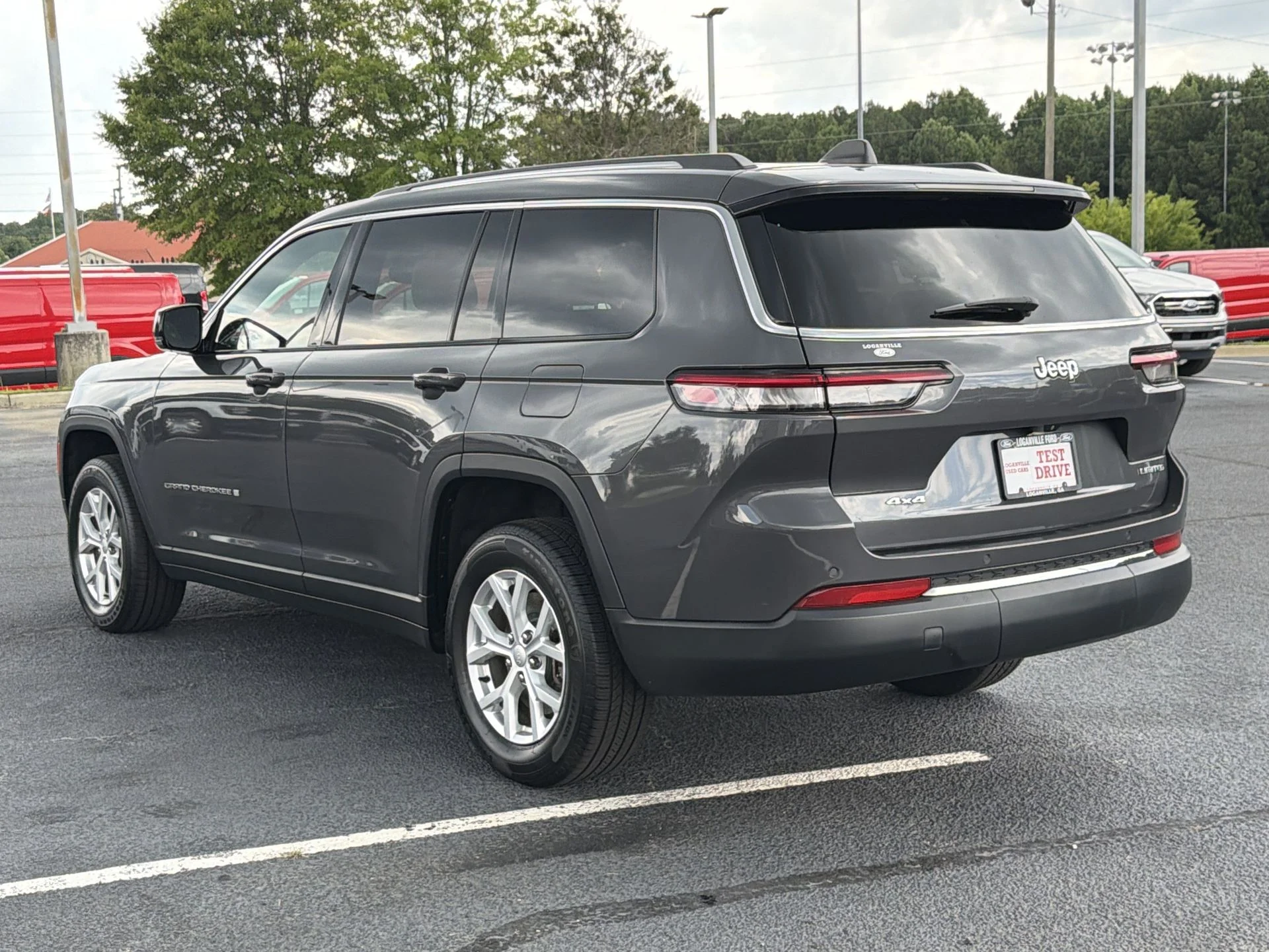 Certified Used 2023 Metallic Jeep Limited image 26