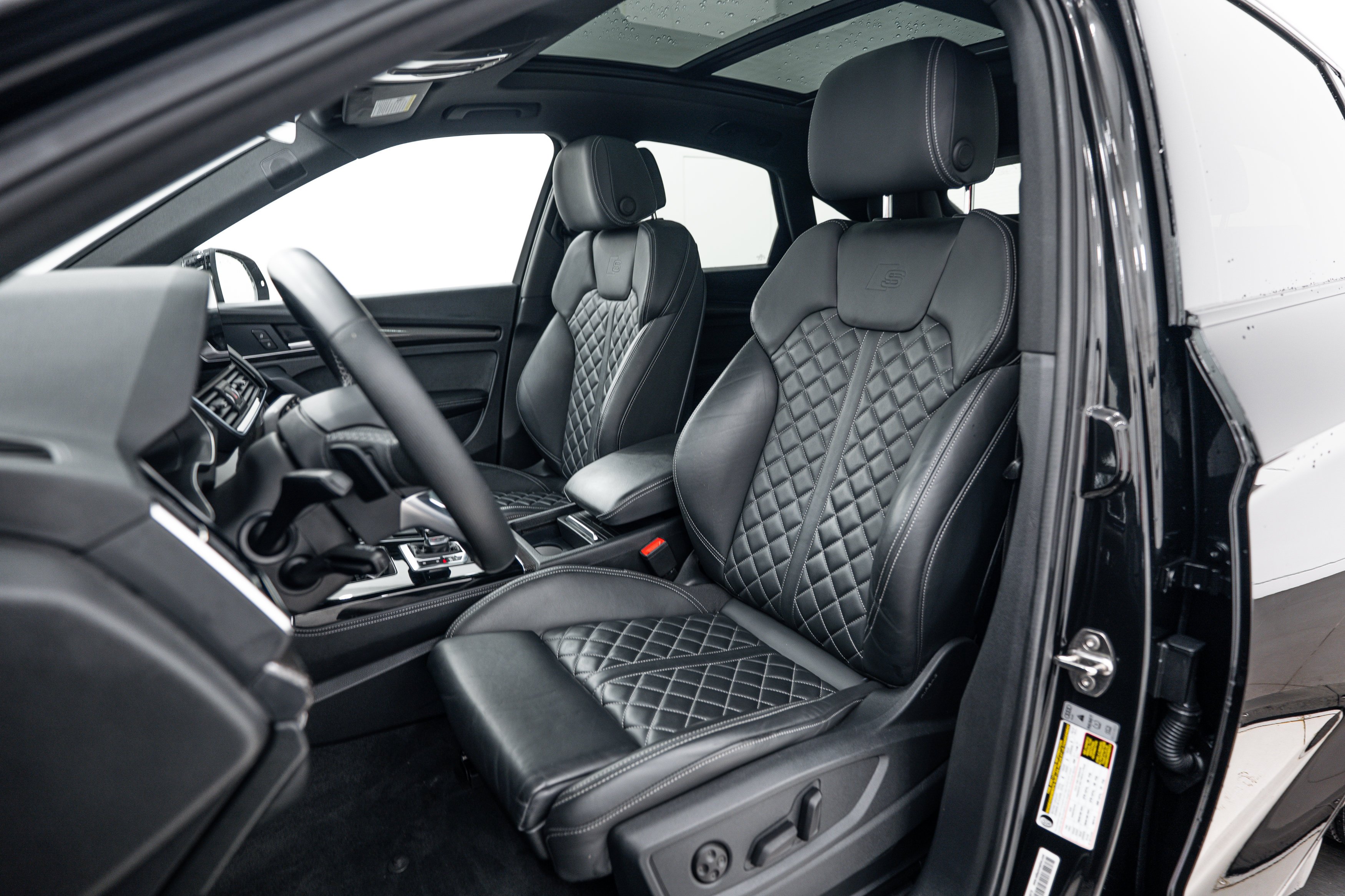 Used 2021 Mythos Black Metallic Audi Prestige image 18