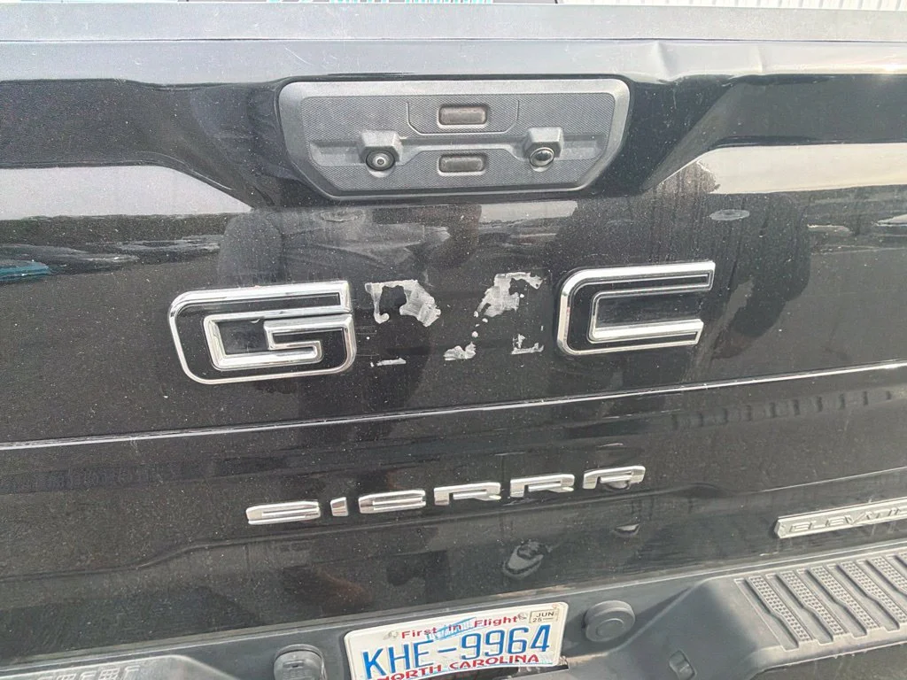 Used 2022 Black GMC Elevation image 17