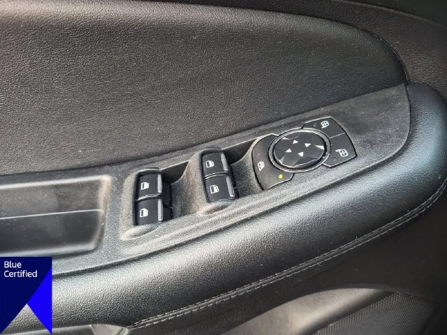 Used 2022 Gray Ford SE image 13