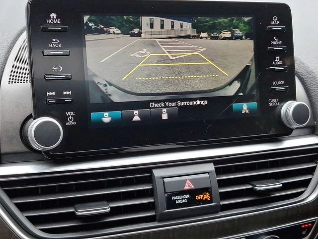 Used 2018 Brown Honda EX-L image 20