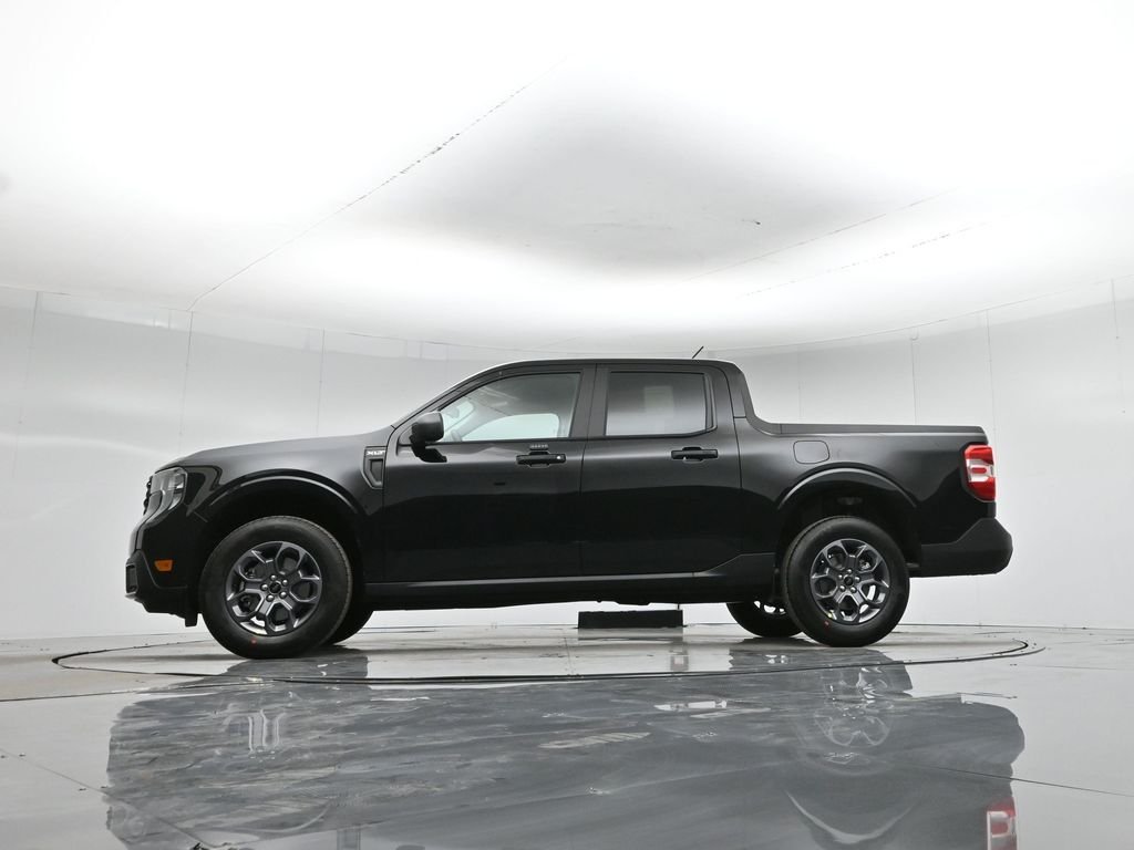 New 2026 Shadow Black Ford XLT image 7