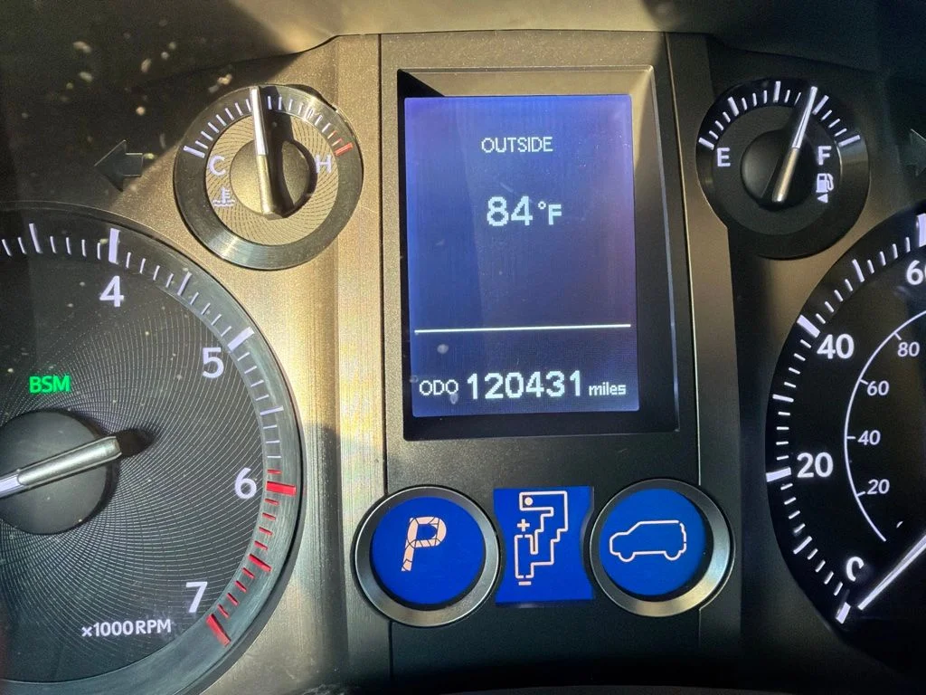 Used 2018 Starfire Pearl Lexus 460 image 2