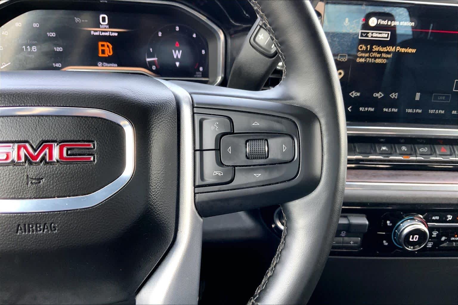 2025 GMC Sierra 1500 SLT - Photo 24