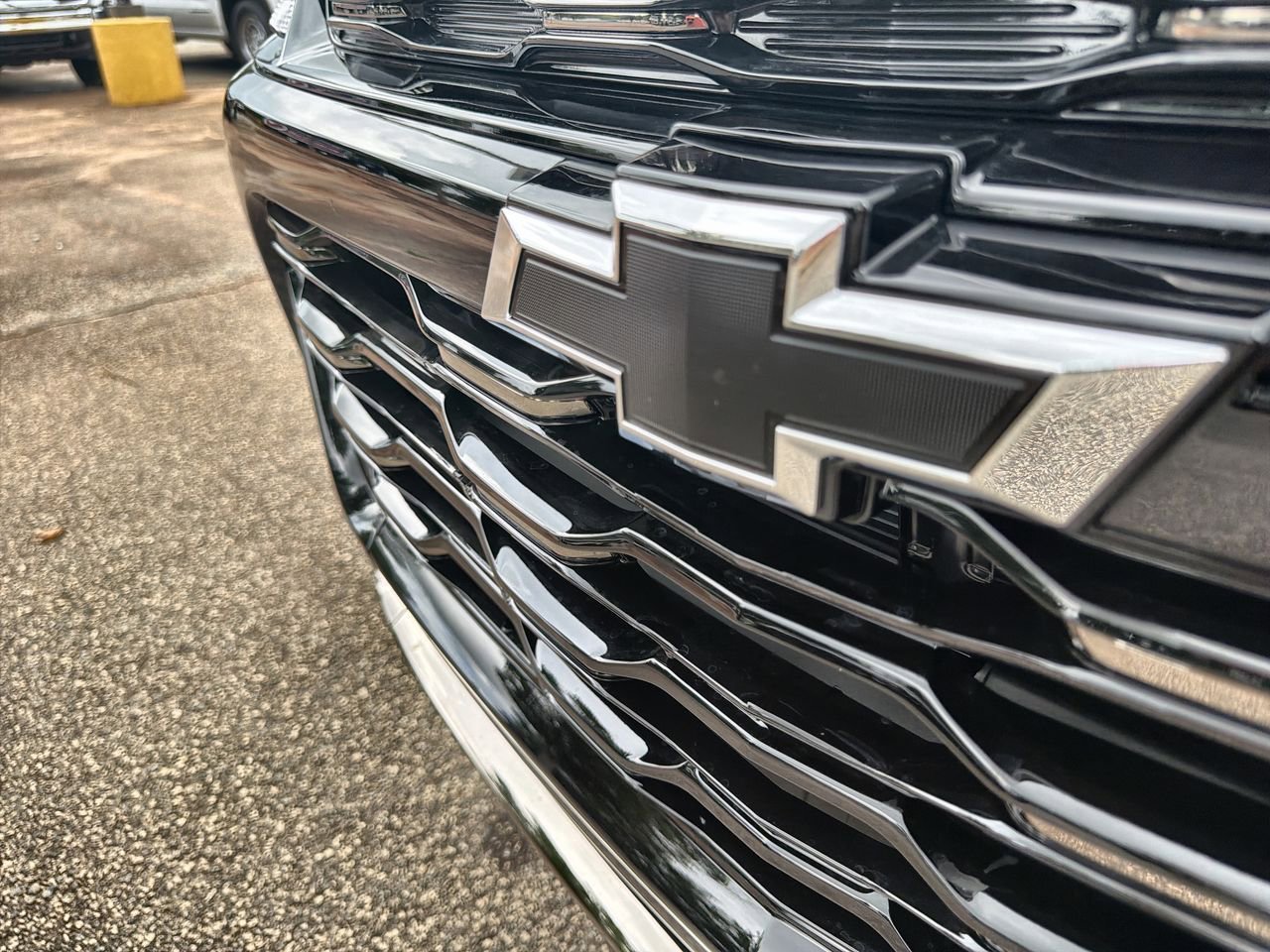 New 2026 Mosaic Black Metallic Chevrolet ACTIV image 26