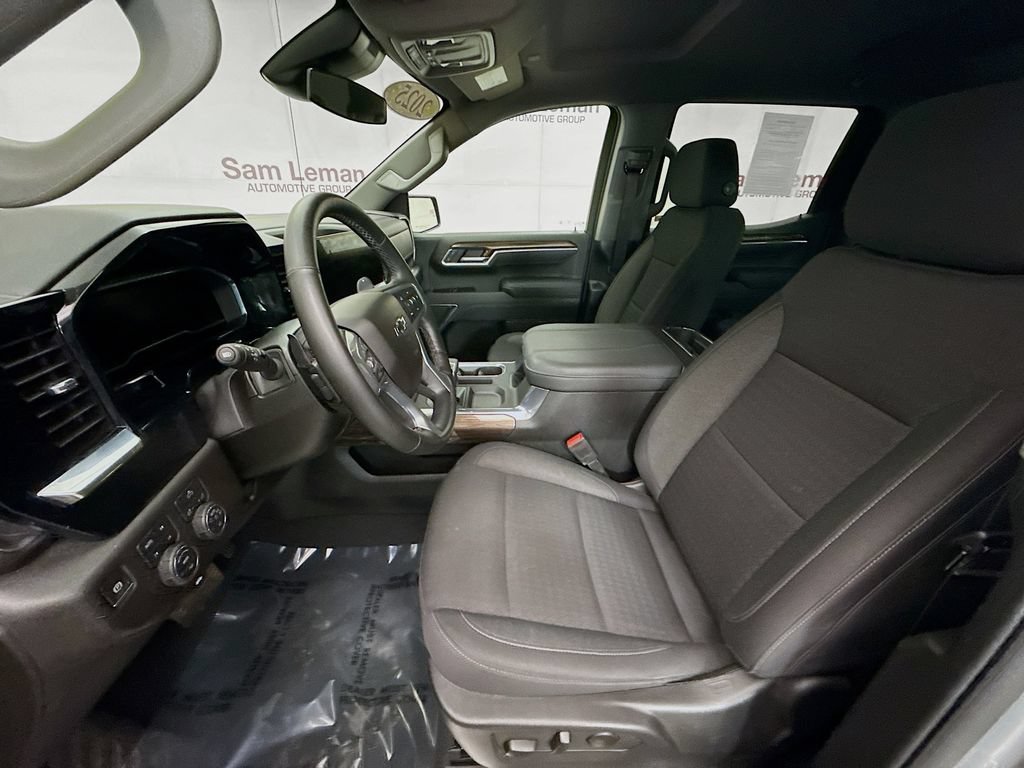 Used 2025 Sterling Gray Metallic Chevrolet RST image 22