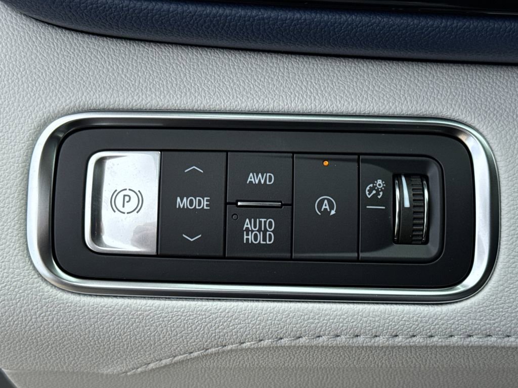 New 2026 Moonstone Gray Metallic Buick Avenir image 38