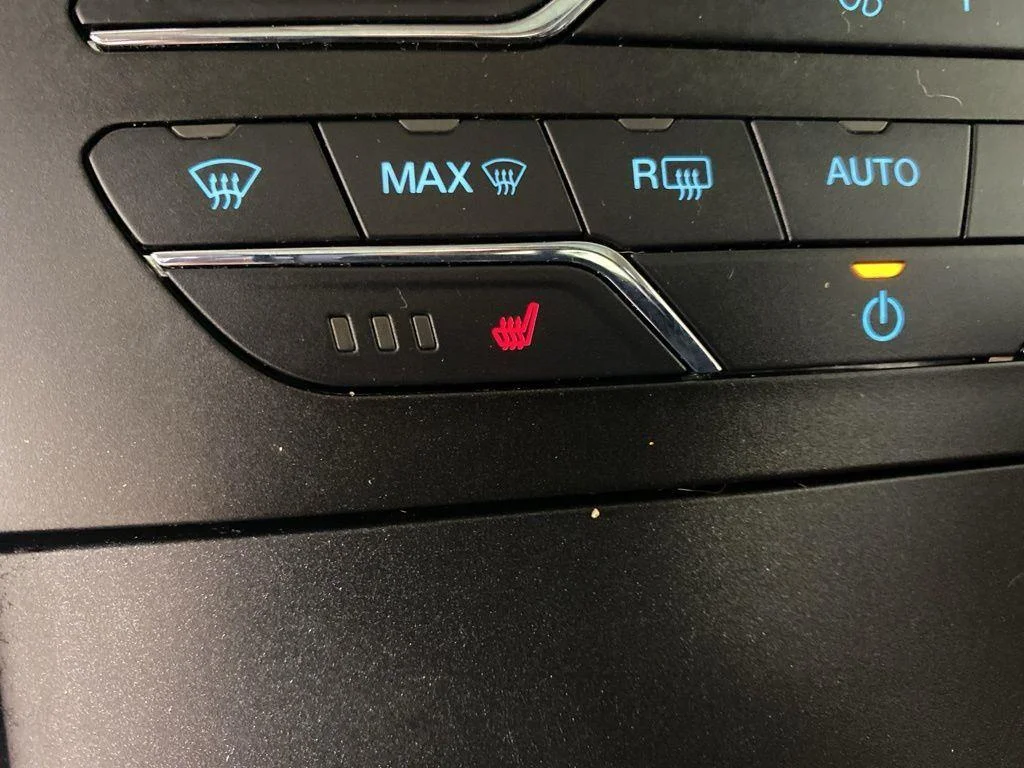 Used 2019 Ruby Red Metallic Ford SEL image 21